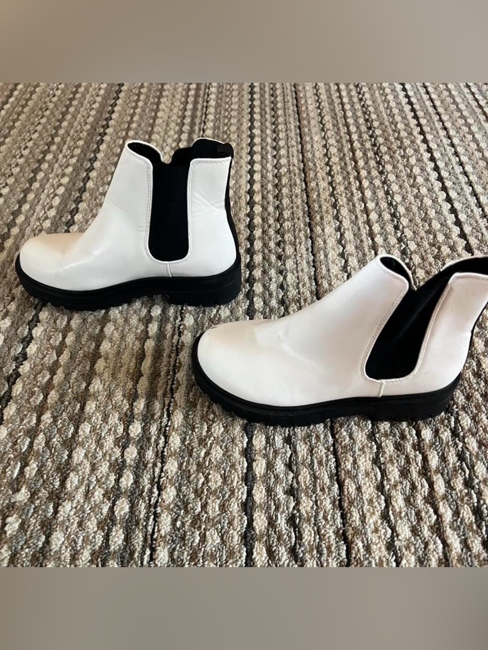 Soda White Chelsea Boot